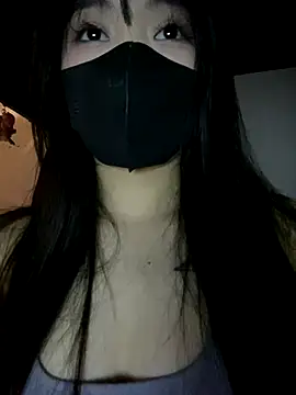 Anamis18 online show from December 3, 2025, 7:46 pm