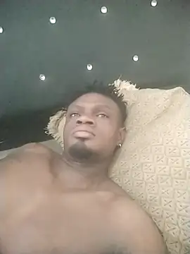 Snapshot of laperson chatting on November 20, 2025, 2:29 pm laperson online show from November 20, 2025, 2:29 pm