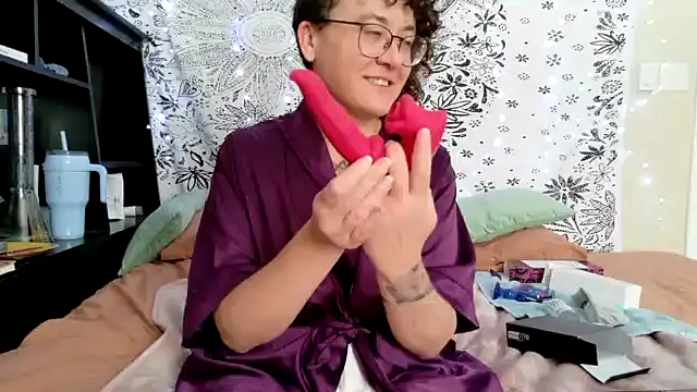 Snapshot of sareberr420 chatting on January 19, 2026, 4:11 pm sareberr420 online show from January 19, 2026, 4:11 pm