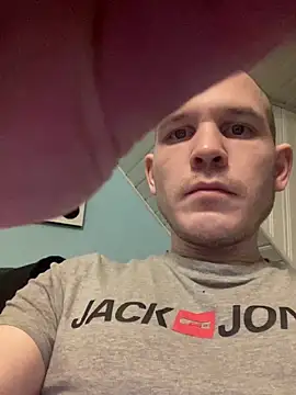 Spielzeugtwink online show from February 9, 2026, 10:30 pm