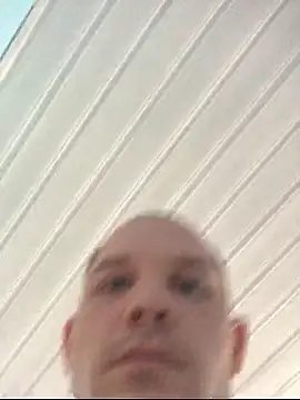 Spielzeugtwink online show from June 15, 2026, 2:06 pm