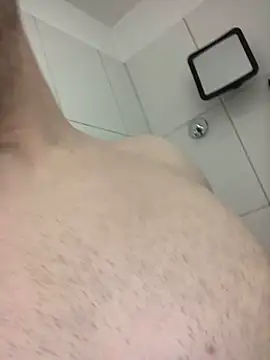 Spielzeugtwink online show from March 29, 2026, 3:24 pm