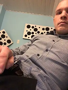 Spielzeugtwink online show from March 7, 2026, 7:30 pm