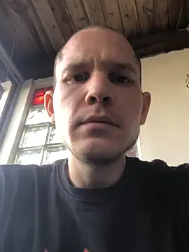 Spielzeugtwink online show from July 22, 2026, 5:26 pm