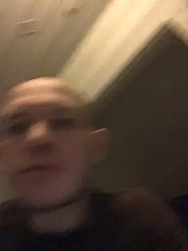 Spielzeugtwink online show from March 3, 2026, 11:01 pm