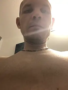 Spielzeugtwink online show from July 28, 2026, 9:25 pm