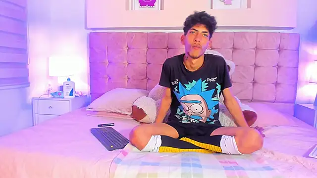 Snapshot of Katy_Gomez_ chatting on December 2, 2025, 1:13 pm Katy Gomez online show from December 2, 2025, 1:13 pm