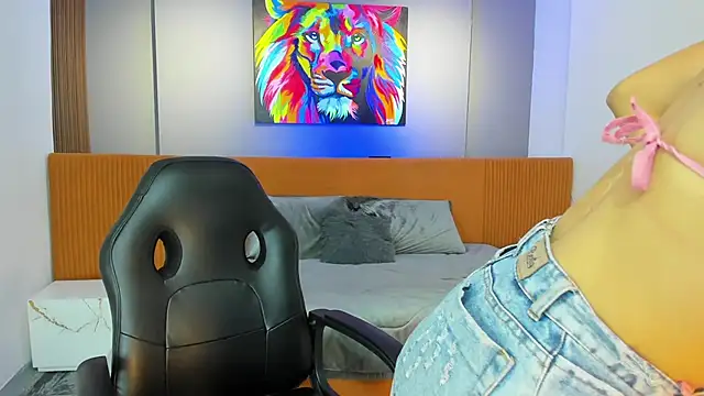 Snapshot of princess_bigboobs19 chatting on November 27, 2025, 6:30 pm princess bigboobs19 online show from November 27, 2025, 6:30 pm