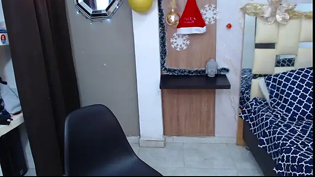 Snapshot of sweett_love_ chatting on November 24, 2025, 4:23 am sweett love online show from November 24, 2025, 4:23 am