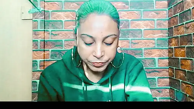 Snapshot of indian_spice_girl chatting on June 23, 2026, 7:28 am indian spice girl online show from June 23, 2026, 7:28 am