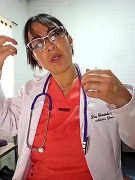 Snapshot of JustSamantha_ chatting on November 25, 2025, 11:54 am JustSamantha online show from November 25, 2025, 11:54 am