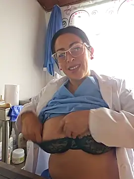 Snapshot of JustSamantha_ chatting on December 1, 2025, 12:50 pm JustSamantha online show from December 1, 2025, 12:50 pm