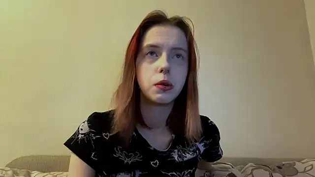 LulyClouds online show from December 1, 2025, 1:12 pm