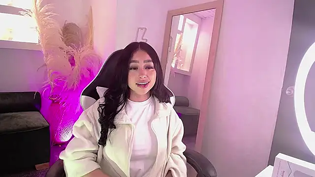 vallolett online show from March 12, 2026, 10:47 pm