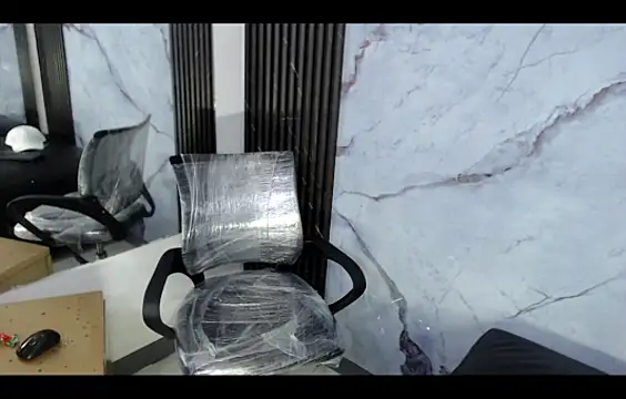 Snapshot of HollmanFronsh chatting on November 27, 2025, 2:34 am HollmanFronsh online show from November 27, 2025, 2:34 am