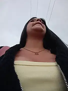 Snapshot of Layla-daring chatting on February 15, 2026, 11:42 am Layla-daring online show from February 15, 2026, 11:42 am