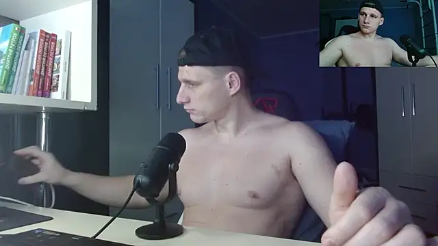 Poliglotjoe1 online show from December 4, 2025, 10:03 am