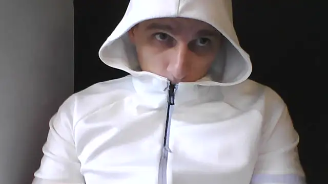 Poliglotjoe1 online show from December 15, 2025, 1:28 pm