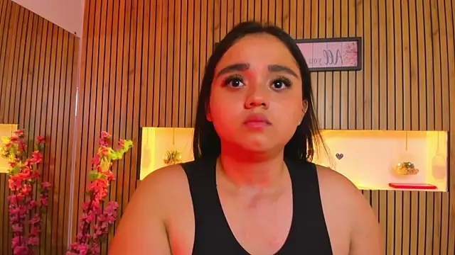 SaraLondon13 online show from November 20, 2025, 11:14 pm