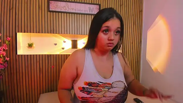 SaraLondon13 online show from November 24, 2025, 9:59 pm