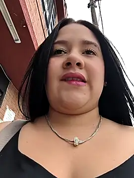 Kendra-daring online show from December 1, 2025, 7:04 pm