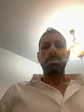 Snapshot of Alexbbcum chatting on July 13, 2026, 5:34 pm Alexbbcum online show from July 13, 2026, 5:34 pm