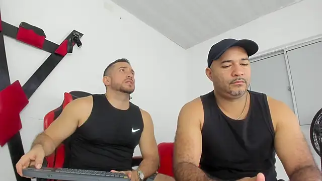 Snapshot of RoughSex_and_BDSM chatting on February 25, 2026, 4:34 am RoughSex and BDSM online show from February 25, 2026, 4:34 am