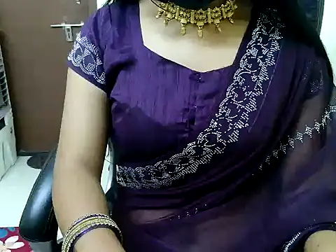 Snapshot of cute_girl_81 chatting on November 28, 2025, 11:54 am cute girl 81 online show from November 28, 2025, 11:54 am