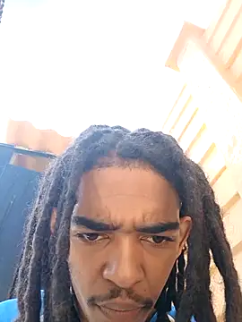 Eezxxx online show from December 17, 2025, 7:13 am