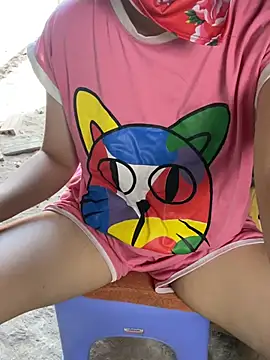 XndSeraphina online show from March 7, 2026, 4:41 am