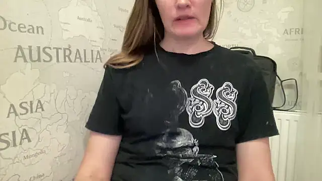 alisa kitcat online show from December 3, 2025, 4:02 am