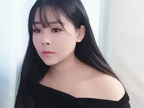 camilla-- online show from December 19, 2025, 7:33 am