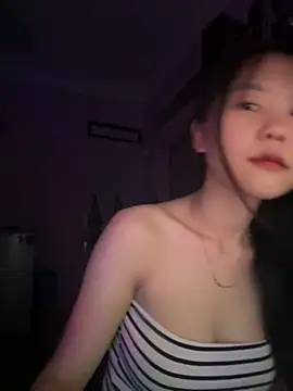 Kiee-lee online show from April 8, 2026, 4:08 pm