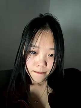 Kiee-lee online show from November 24, 2025, 7:03 pm