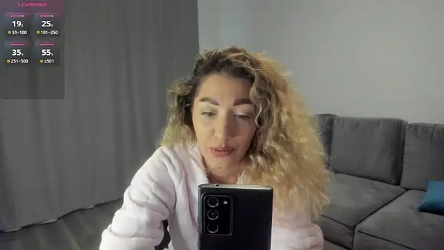 rossana doll online show from January 14, 2026, 7:01 am