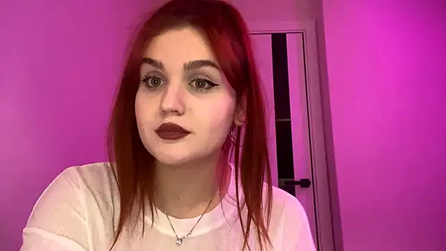 Red Ava online show from November 25, 2025, 6:41 pm