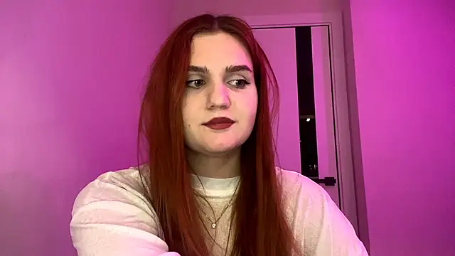 Red Ava online show from December 4, 2025, 3:44 pm