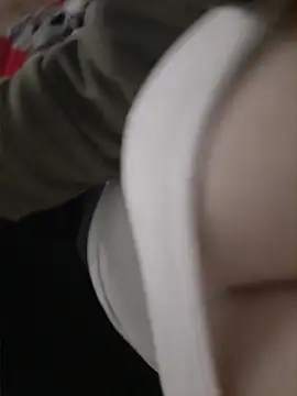 LanaOlbenst online show from April 7, 2026, 6:54 pm