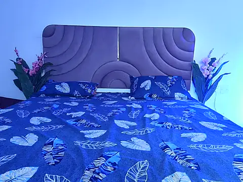 Snapshot of Husan-e-Jasmine chatting on February 27, 2026, 5:13 pm Husan-e-Jasmine online show from February 27, 2026, 5:13 pm