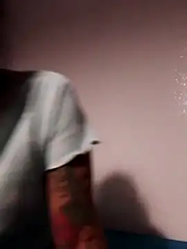 Snapshot of Cadence28 chatting on December 4, 2025, 5:45 pm Cadence28 online show from December 4, 2025, 5:45 pm