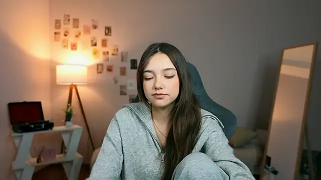 Vexorine online show from March 24, 2026, 10:10 pm