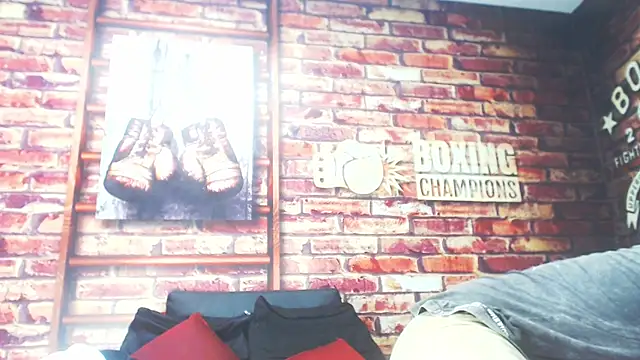 BlackAndAxel online show from April 8, 2026, 10:33 pm