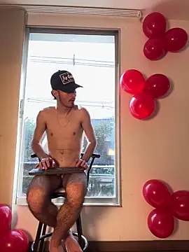 Emir Ozan  online show from February 12, 2026, 7:57 pm