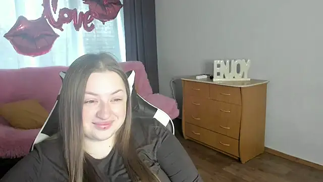 GirlPlayer online show from May 14, 2026, 8:00 am