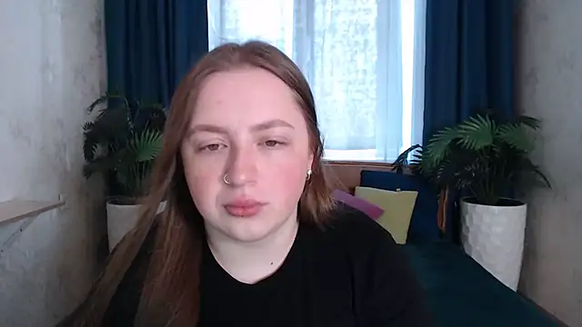 GirlPlayer online show from May 19, 2026, 8:32 am