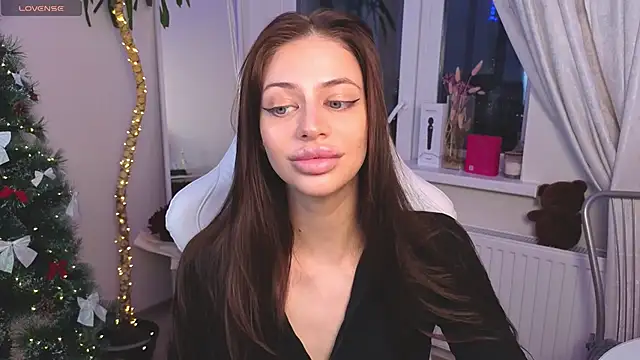 Snapshot of Daria_Promisess chatting on December 4, 2025, 4:00 am Daria Promisess online show from December 4, 2025, 4:00 am