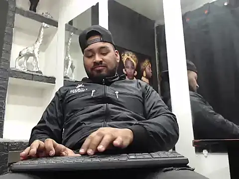 Liam hairy online show from December 16, 2025, 3:44 am