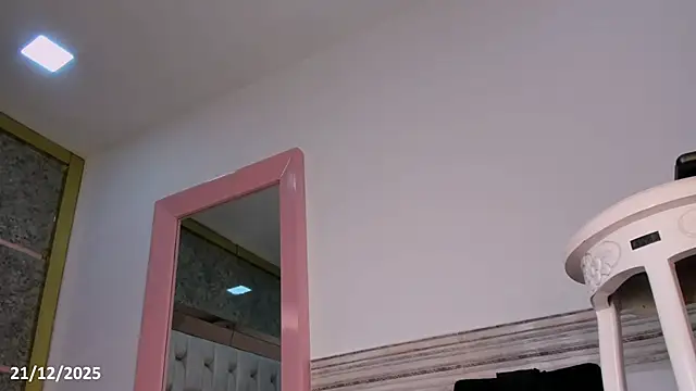 Melanie St4r online show from December 21, 2025, 10:32 pm