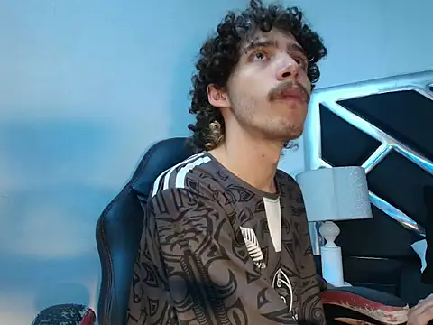 JojoBraando online show from April 18, 2026, 10:54 pm