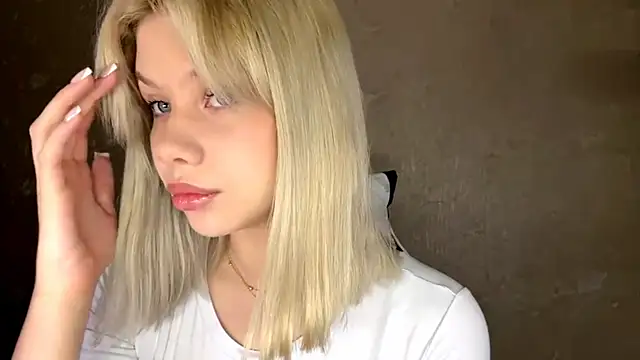 Snapshot of RosarioOler chatting on November 29, 2025, 3:17 am RosarioOler online show from November 29, 2025, 3:17 am